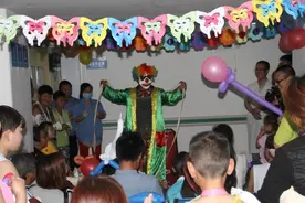 受伤住院我不管，我要我的儿童节！图片