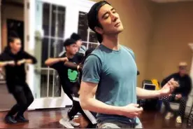 王力宏筹备巡演狂加班 身兼十职每日只睡4小时图片