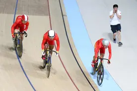 （体育）（2）场地自行车——里约残疾人场地自行车世锦赛：中国队获得混合C1-5级750米团体竞速赛银牌图片