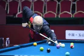 （体育）（1）台球——中式台球世锦赛：杨帆胜戴维斯图片