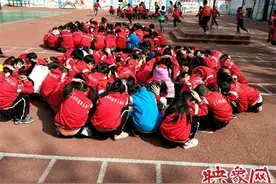 开封市示范区第四学区梁苑小学进行安全疏散演练图片