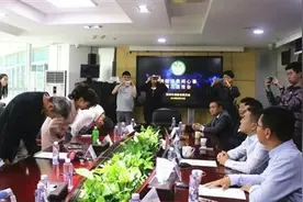 携程认错 承诺整改——一张价值6千多元的机票收取9千多元退票费引各界关注图片