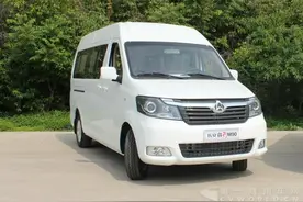 欧日大战 长安睿行M90 PK 金杯海狮五代图片