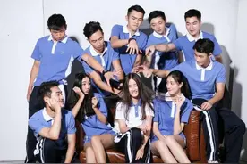 国外的校服如此好看，分分钟想收了它图片