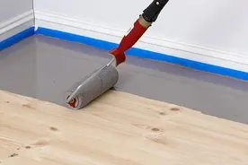 旧木地板翻新照这个步骤刷漆，立马比店里买的都漂亮！还省钱！图片