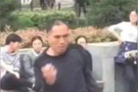 8位广场舞奇葩集锦，忍住10秒别笑算你牛，评论更搞笑！图片