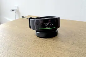 三星最新的健身智能手表smartwatch图片