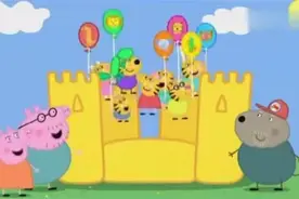 《小猪佩奇》小猪佩奇也会唱画水果儿歌哟，声音好萌可好听了