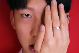 韩国丑男化半边脸妆，手放开那刻，我瞬间被惊艳到了