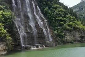 幸福莫过于她陪伴钓鱼，渔获都更好了图片