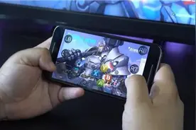 手机也能玩守望先锋 上厕所玩“屁股”时代到来图片