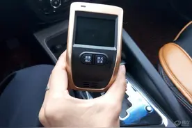 加装行车记录仪图片