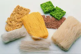 粉丝、面条燃烧是加了塑料？现场实验告知你真相图片