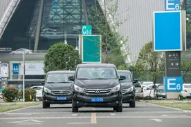 滴滴、美团商战正酣时，携程高调杀入网约车市场图片