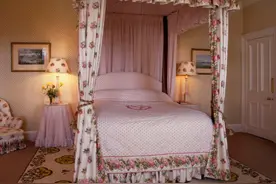 床边铺地毯有必要吗？傻傻不知道，听了老保姆的话终于明白了图片