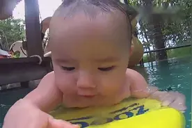 妈妈教宝宝学憋气，宝宝瞬间变成表情帝视频封面