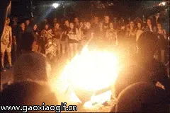 面对唠叨的女友，仅需一招搞定图片