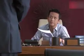 邓超成资产过亿的大老板，面对贪污三万的公司元老，会怎么处理呢？视频封面