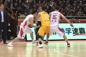 广厦第四战遇错判 CBA公司：刘铮那次不是违体犯规图片