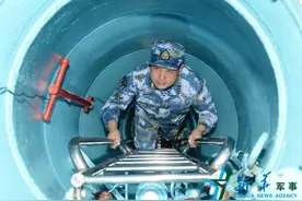大洋深处砺杀招——记南海舰队某潜艇支队某艇艇长邓小春图片