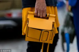 穿越职场的方扣包可攻可柔撩你没商量图片