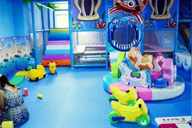 开心岛婴儿游泳馆开启婴儿游泳新时代图片