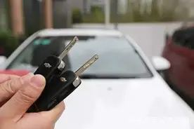 拍张照片就能上网配钥匙？记者实测后瑟瑟发抖！连车钥匙都……图片