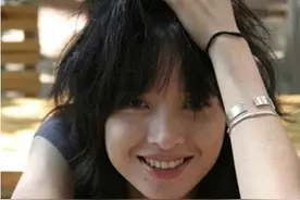 靳东的老婆李佳结婚照曝光两人情史细节被揭秘图片