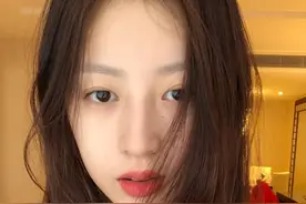 周雨彤是富二代吗个人资料简介 周雨彤宋威龙是什么关系在一起了吗？图片