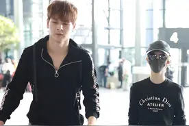 迷你版霸总！郭敬明单手插兜个头虽小气场足图片