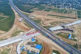 曲港高速预计8月底建成通车图片