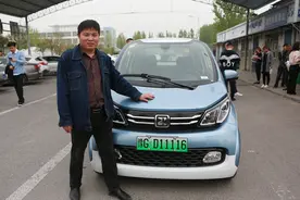 新能源号牌昨日新乡启用 说不定能挑个五连号图片