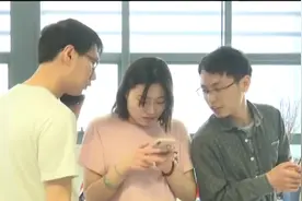 三大外卖平台“掐架” 狂发优惠券 网友：不点外卖都对不起自己视频封面