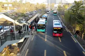 你觉得深圳的公交专用道好使不？你们说，我们改！图片