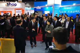 电商盛宴引爆义乌，顽石兄弟参展受欢迎图片