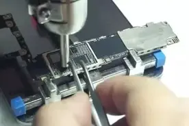 话机世界欺诈收费1050元 手机维修市场黑幕曝光图片