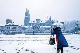 走进济南洪家楼教堂图片