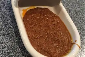 日本餐厅推健康有益屎味咖哩图片