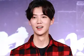 活动 | 鹿晗《盗墓笔记》上海首映，这个boy耿直哭图片