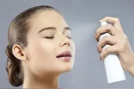 辛辛苦苦化的妆，一顿火锅就没了！别急，教你三招不脱妆秘诀！图片