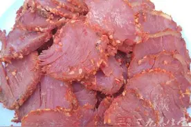 肉贩制售假牛腿 假牛肉危害和辨别方法图片