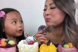 泰国吃货母女俩，吃4块水果蛋糕，画面超好看！视频封面