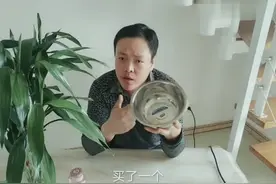 不锈钢盆标签难清理，教你一招10秒搞定，干净又卫生！