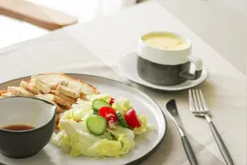 “一日三餐”减肥食谱，快速甩肉不反弹，附红薯糙米粥做法