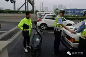 最严整治假牌、套牌、无牌、外牌和苏A牌，摩托车统统不能上高架入隧道图片