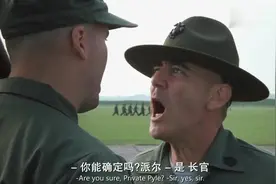 美国大兵训练有多严格士兵犯错误就是一耳光，原谅我老实的笑了视频封面