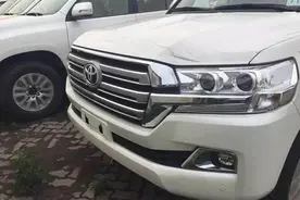 2016款酷路泽5700V8中东版 穿越川藏线的强悍车型图片