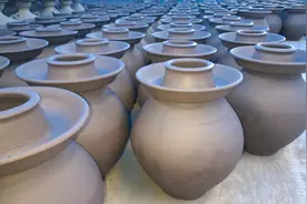 泡菜坛，家乡味图片
