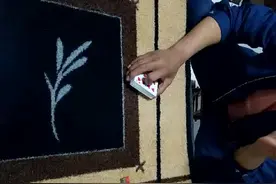 正规发底牌手法