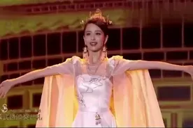 第8届北京国际电影节闭幕式表演 佟丽娅变身天坛女神，美出新境界视频封面
